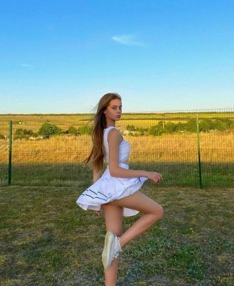 У меня много опыта и я знаю, как доставить удовольствие своим клиентам. Мои услуги включают классический и эротический массаж, эксклюзивные программы для удовлетворения всех твоих фантазий. Я создам незабываемую атмосферу, в которой ты сможешь полностью расслабиться и насладиться моими ласками. Также у меня есть положительные отзывы от предыдущих клиентов, которые говорят обо мне только лучшее. Встречи проходят в комфортном и уютном месте в Москве, где мы сможем насладиться друг другом. Отправь мне сообщение и я поделюсь своими фото с тобой 😉💋. Таисия